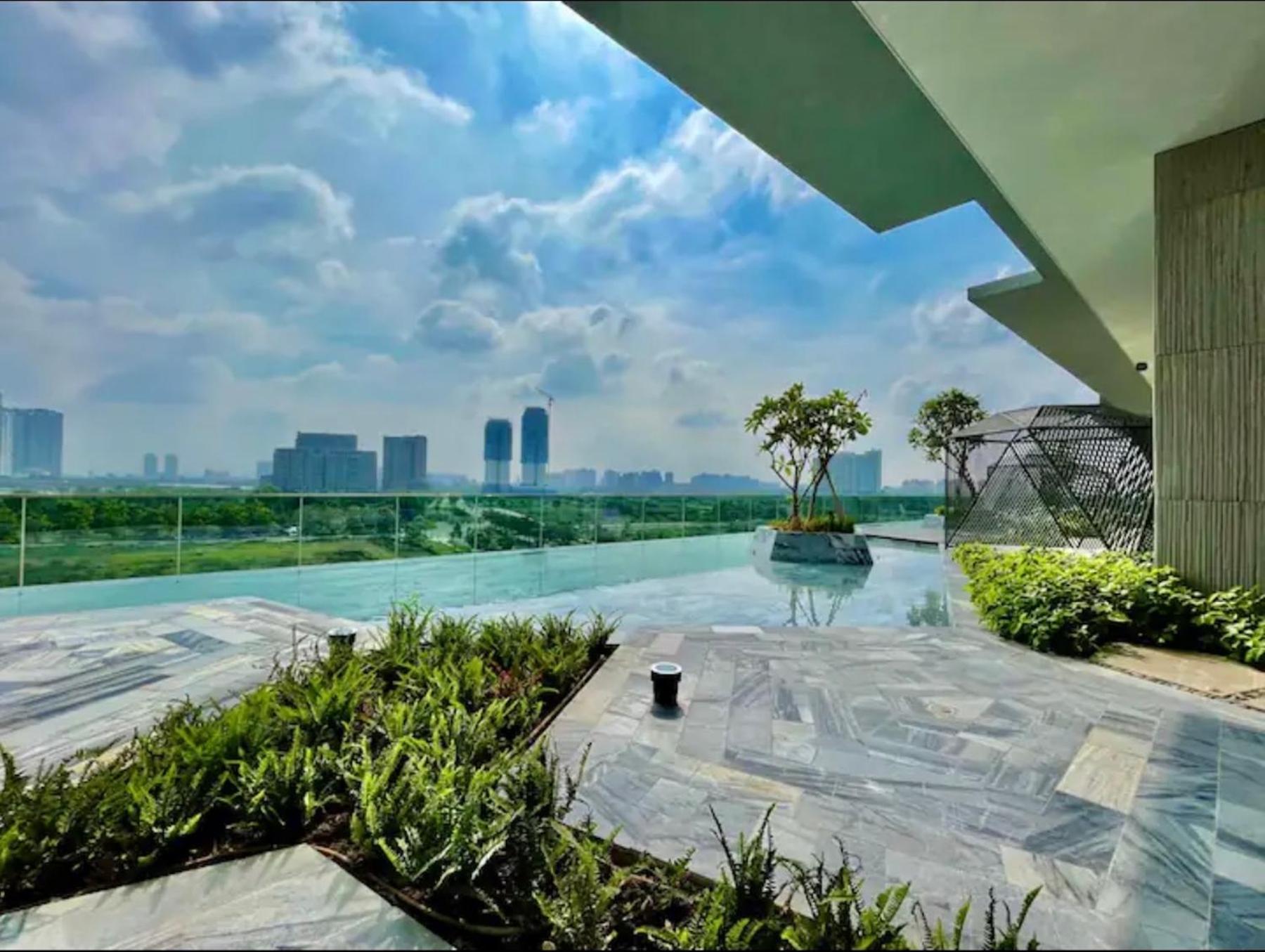 The Metropole -Complex "Opera, Crest, Galleria " -Free Pool-Gym-Sauna Room-Yoga Room ホーチミン市 エクステリア 写真