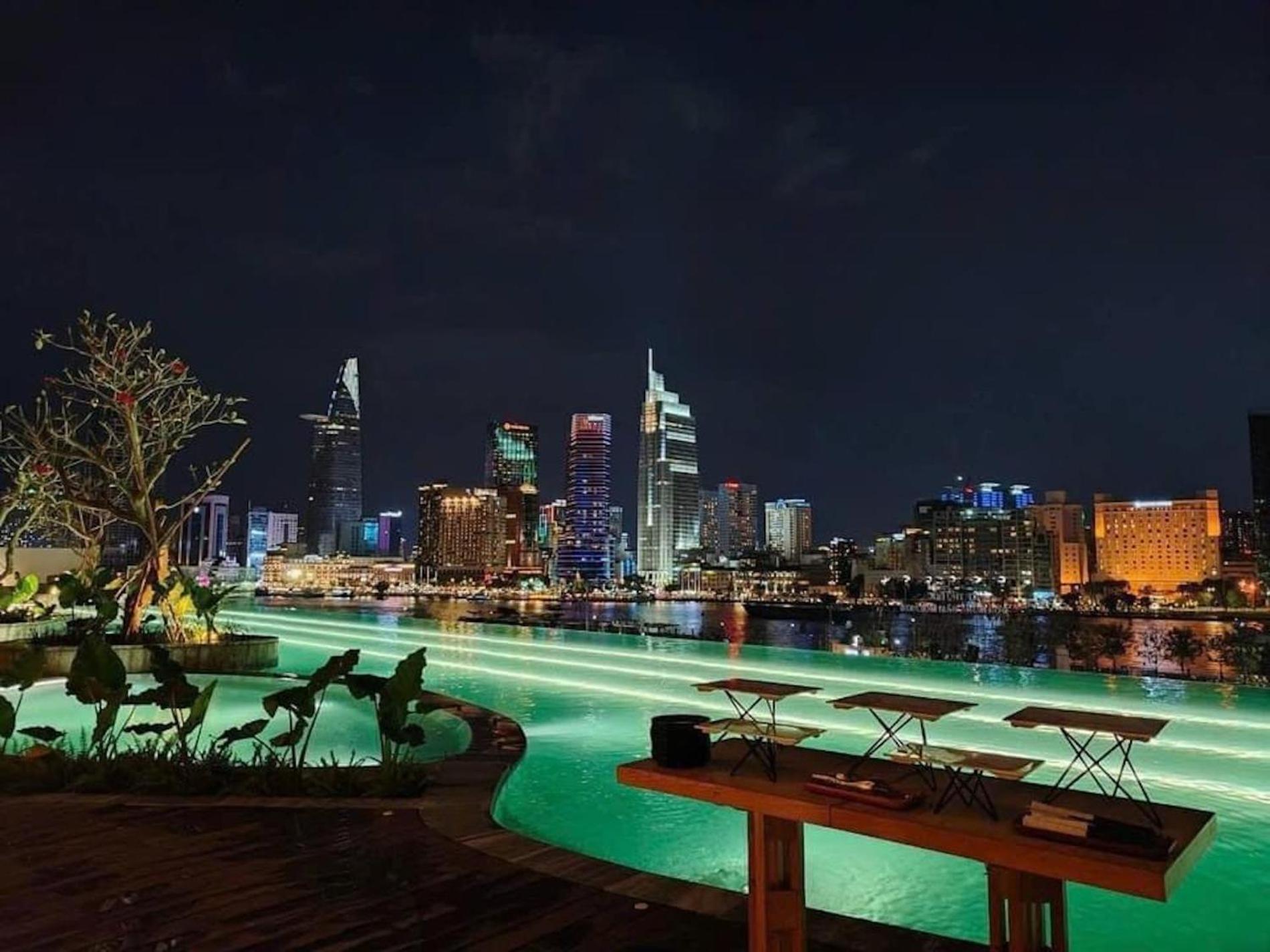The Metropole -Complex "Opera, Crest, Galleria " -Free Pool-Gym-Sauna Room-Yoga Room ホーチミン市 エクステリア 写真