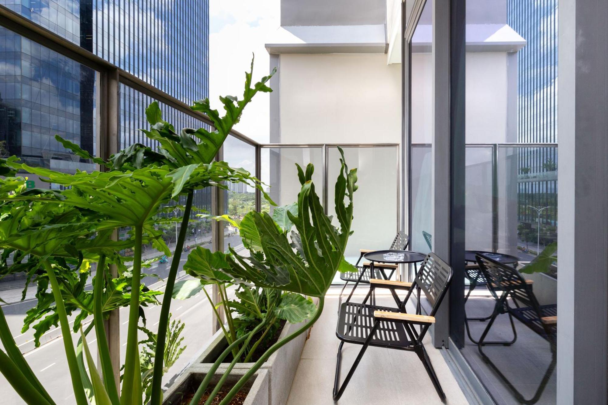 The Metropole -Complex "Opera, Crest, Galleria " -Free Pool-Gym-Sauna Room-Yoga Room ホーチミン市 エクステリア 写真