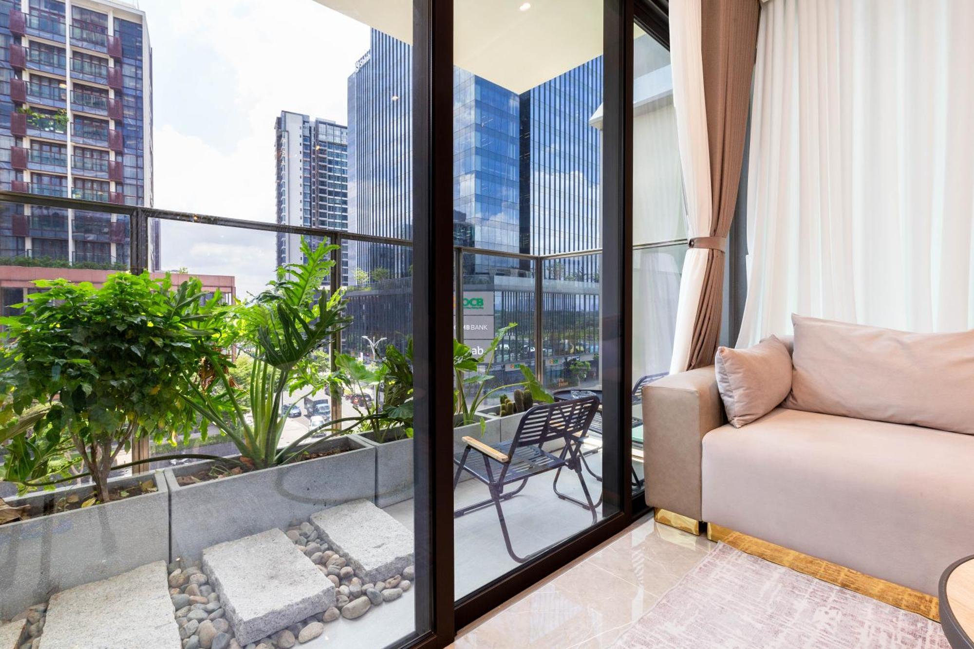 The Metropole -Complex "Opera, Crest, Galleria " -Free Pool-Gym-Sauna Room-Yoga Room ホーチミン市 エクステリア 写真